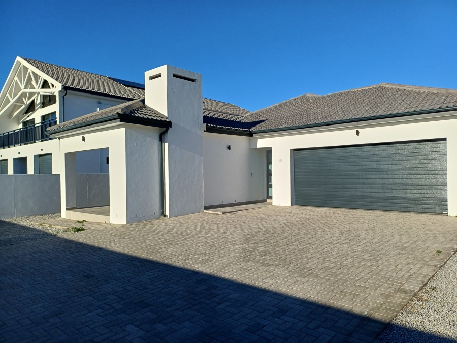 3 Bedroom Property for Sale in Sandy Point Western Cape